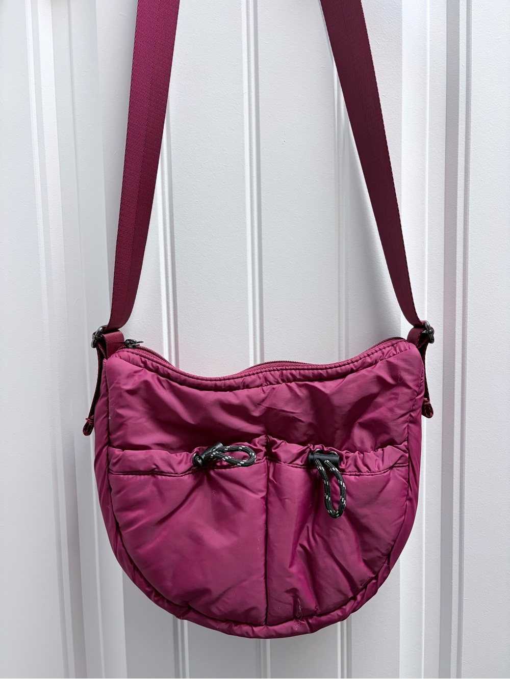 Compact Women's Crossbody Bag in Magenta